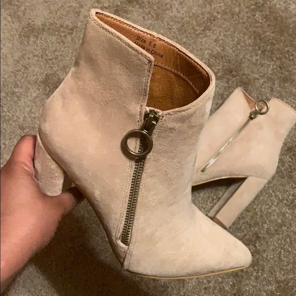 Booties💕✨ - Picture 4 of 4